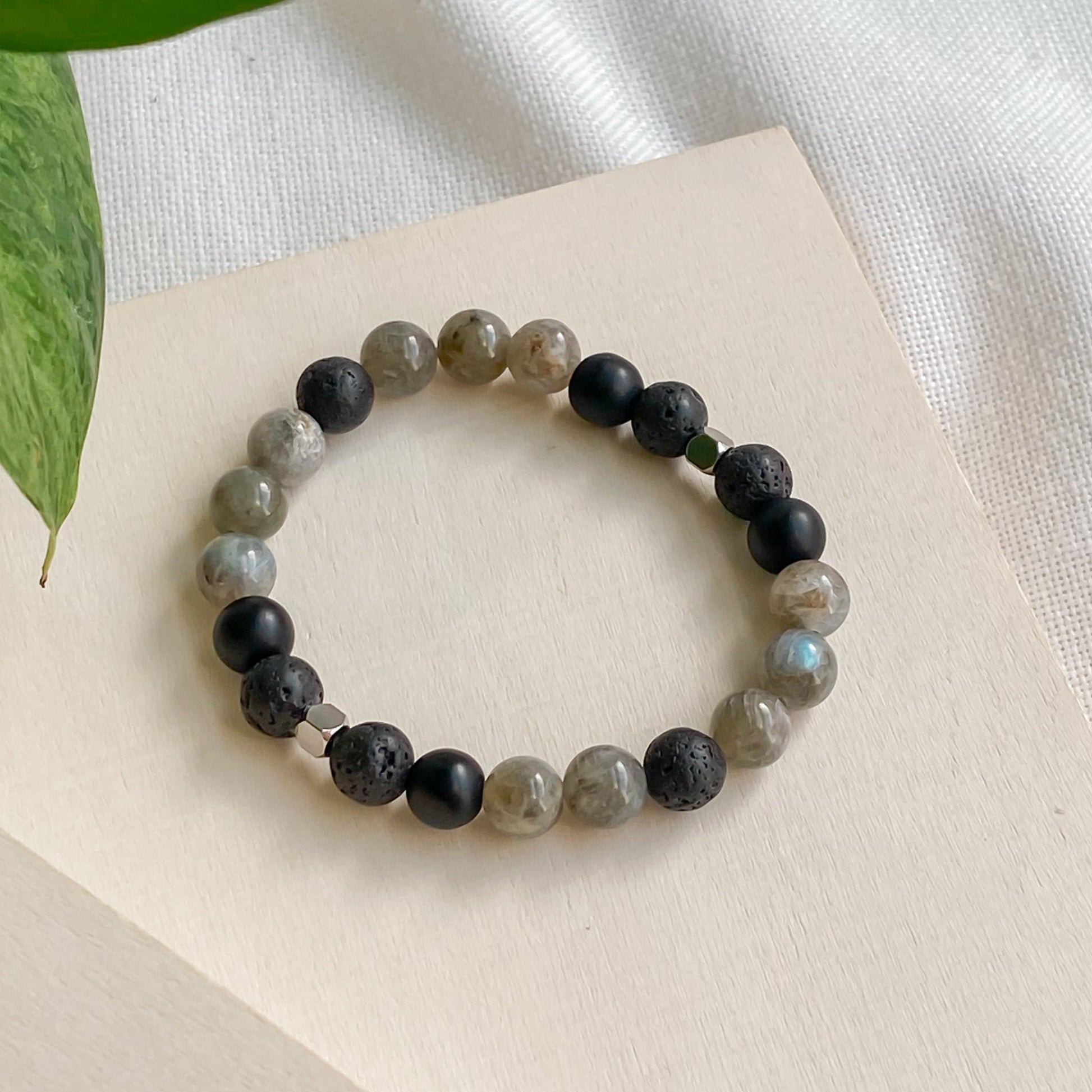 SERENZO | Bracelet diffuseur en labradorite, onyx et inox