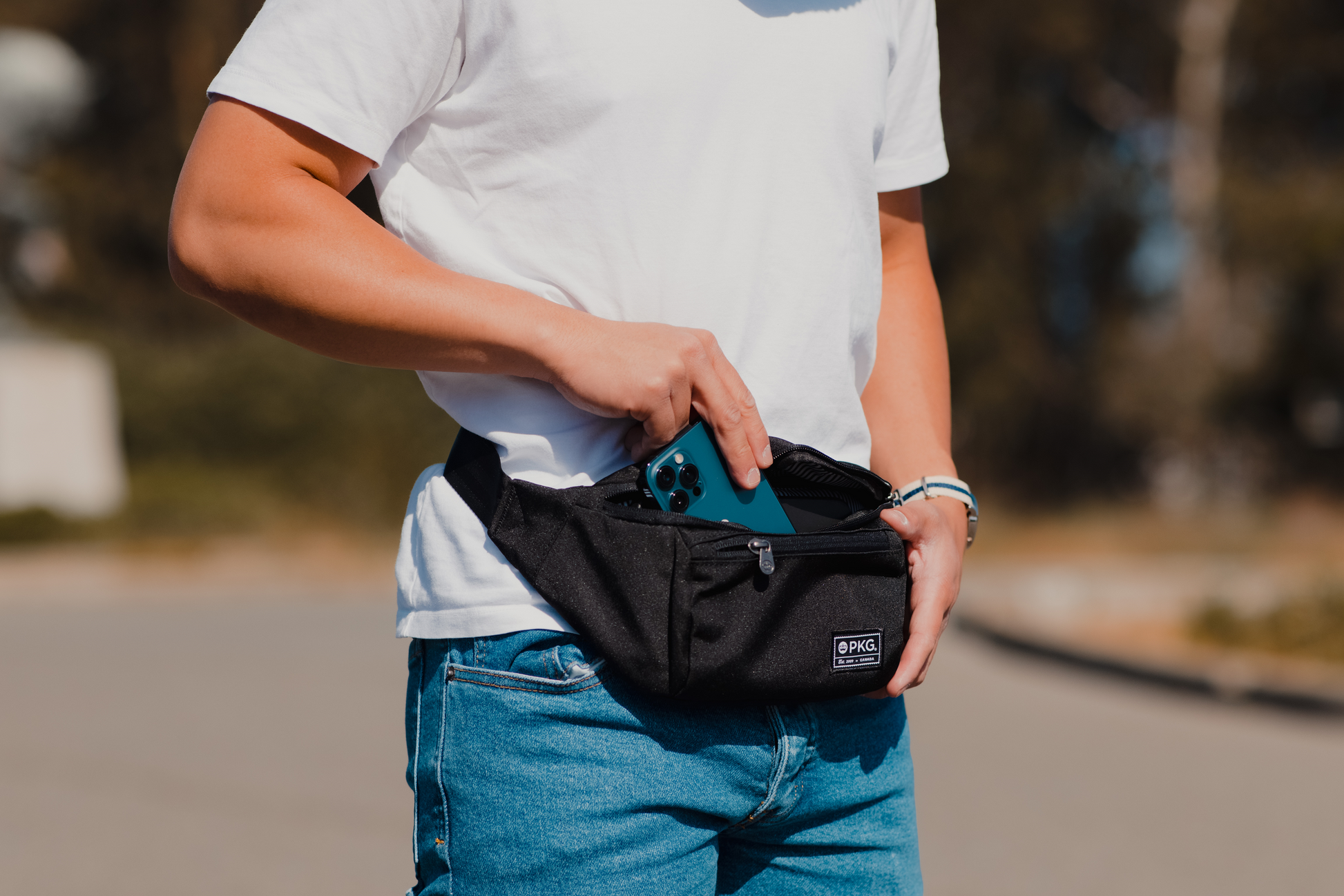 PKG Bremner 2L Cross-body