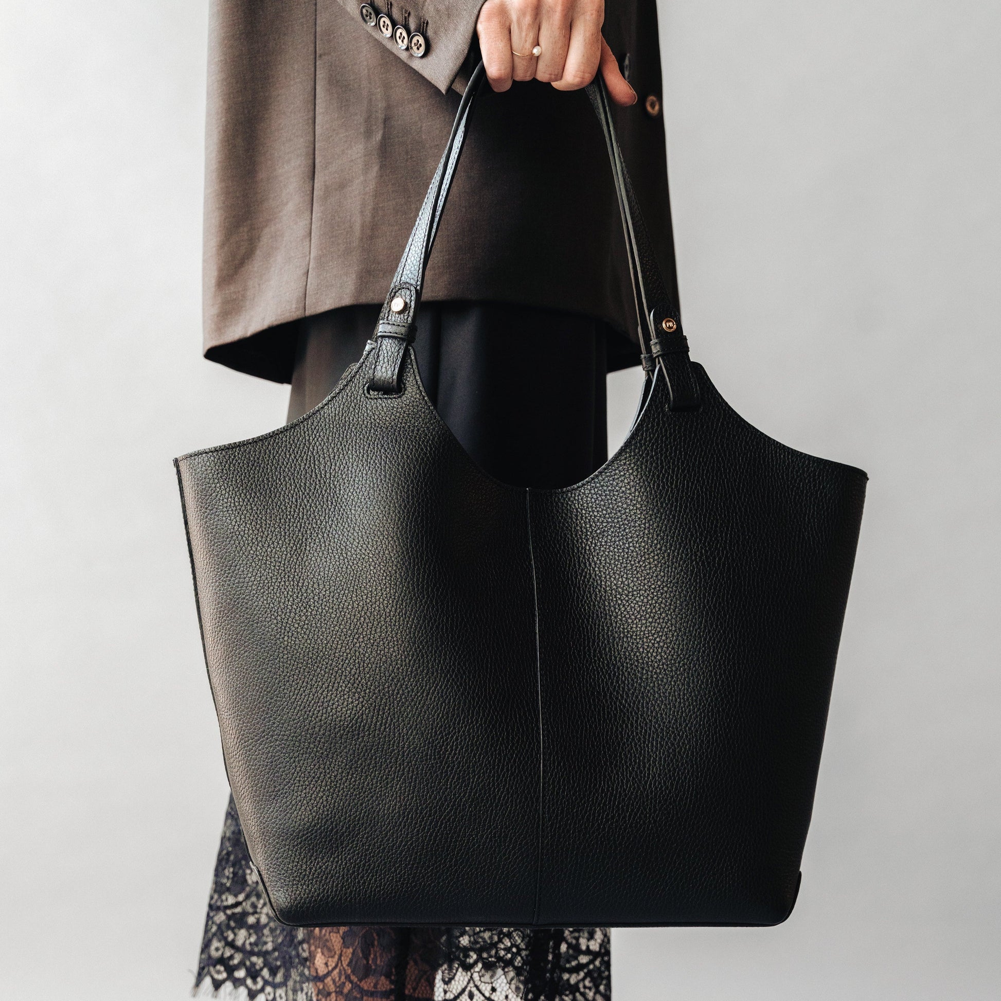 The Lisboa Tote + Laptop Sleeve Set Black
