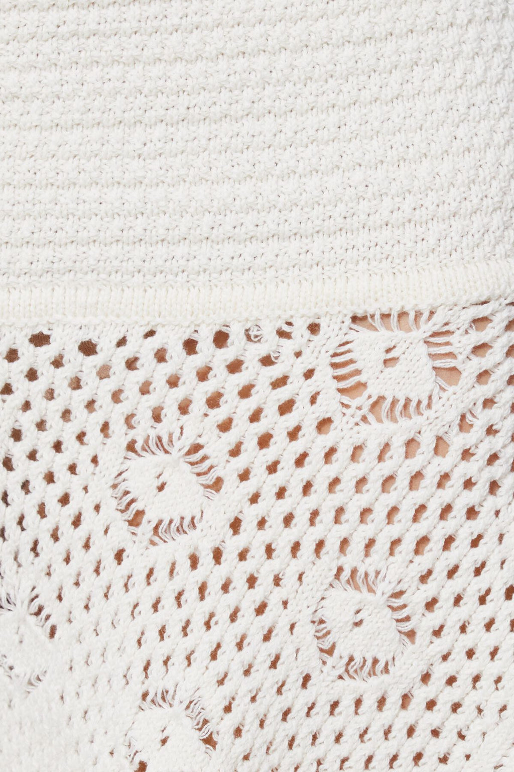 Mini-jupe taille basse au crochet