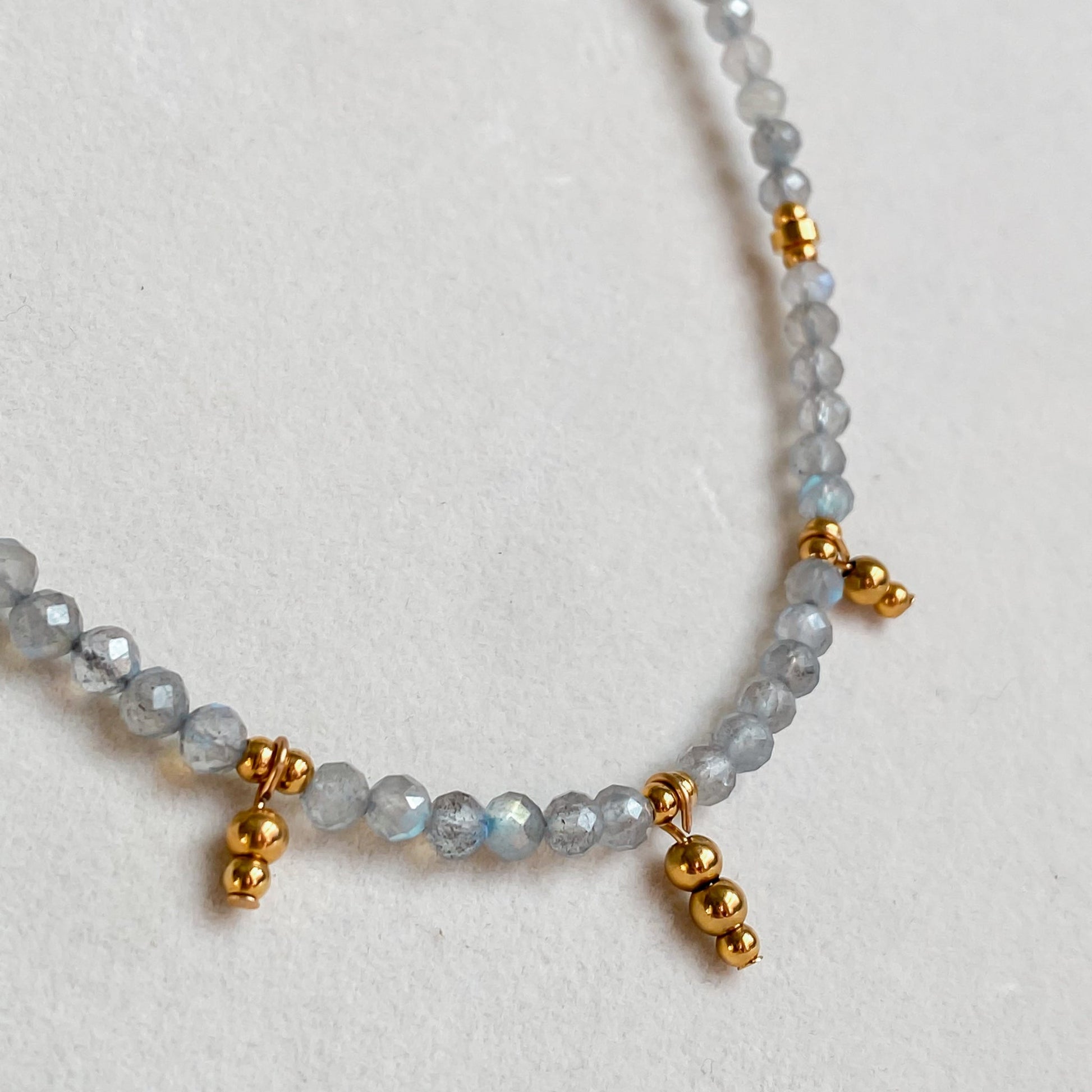 Collier en pierres de Labradorite | SÉLÉNÉ