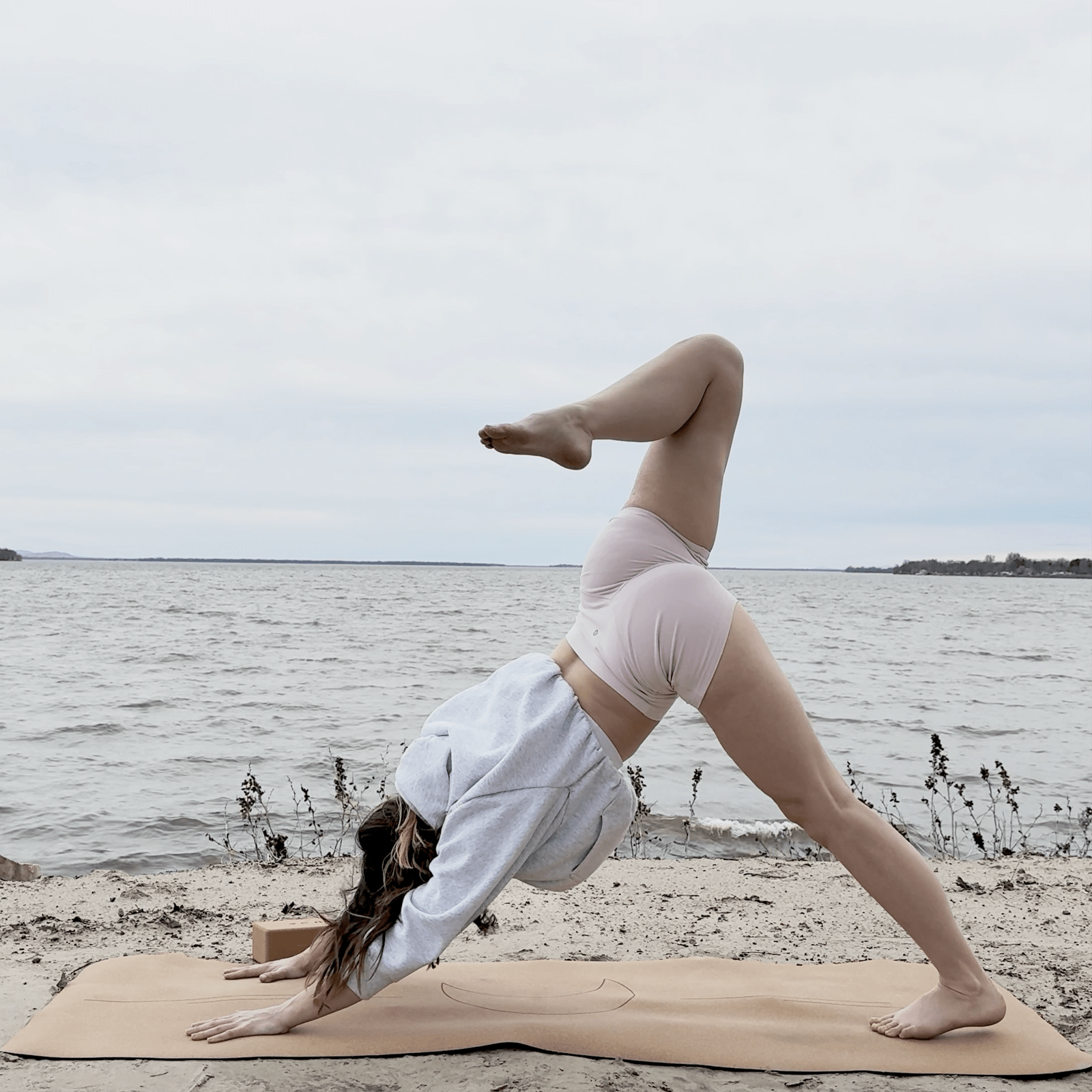 Crk Yoga Mat made of Organic Cork and Recycled Natural Rubber, 4mm Thick • The Moon Mat ✨ NEW