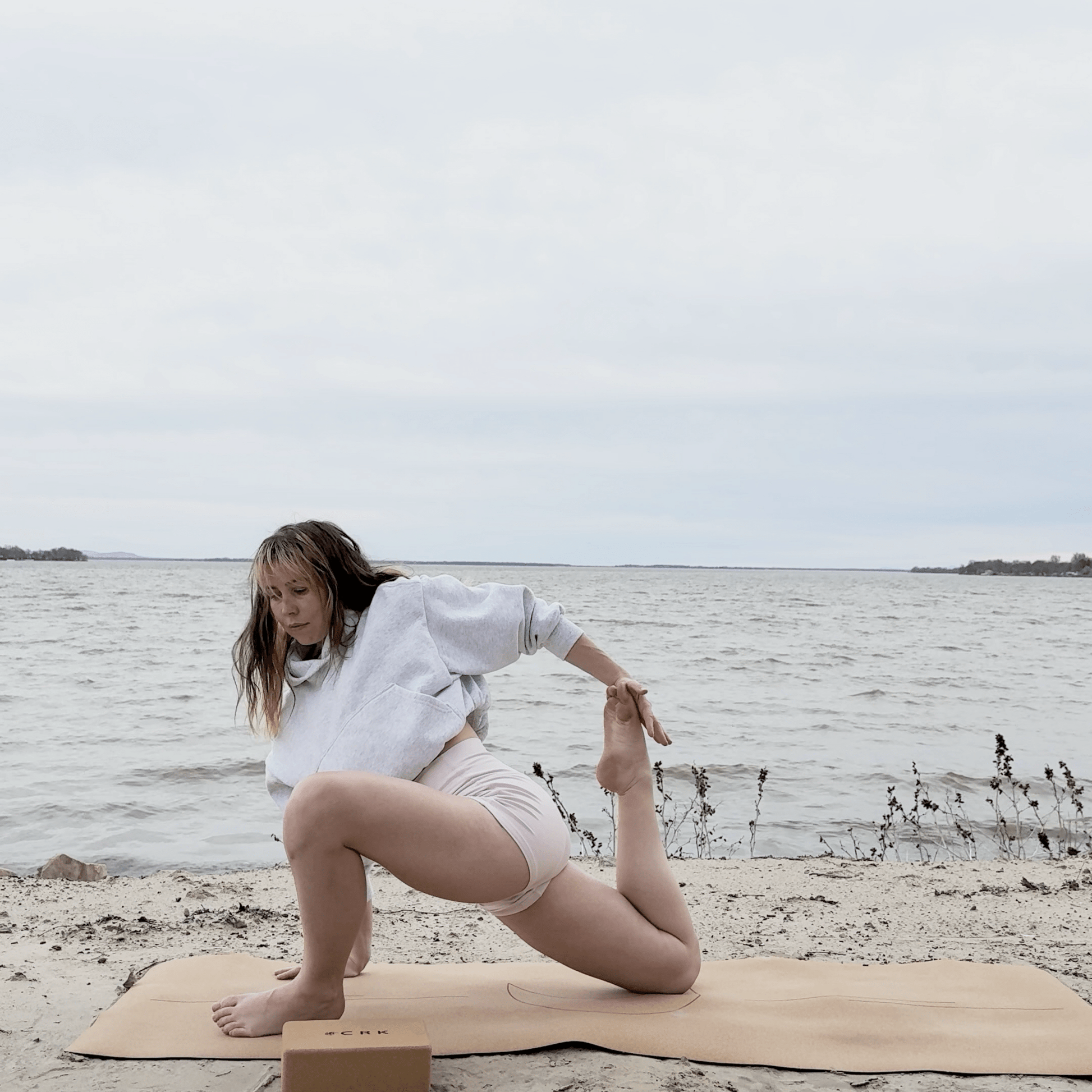Crk Yoga Mat made of Organic Cork and Recycled Natural Rubber, 4mm Thick • The Moon Mat ✨ NEW