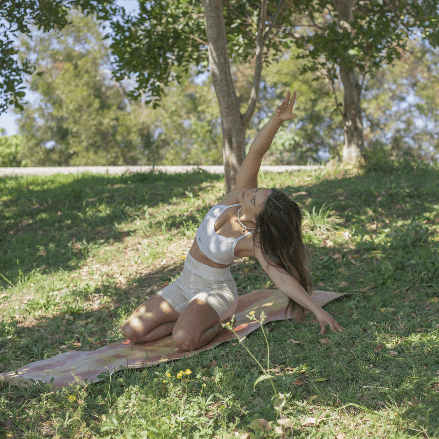 Crk Yoga Mat made of Recycled Natural Rubber with an Alignment System, 4mm Thick • The Summer Mat