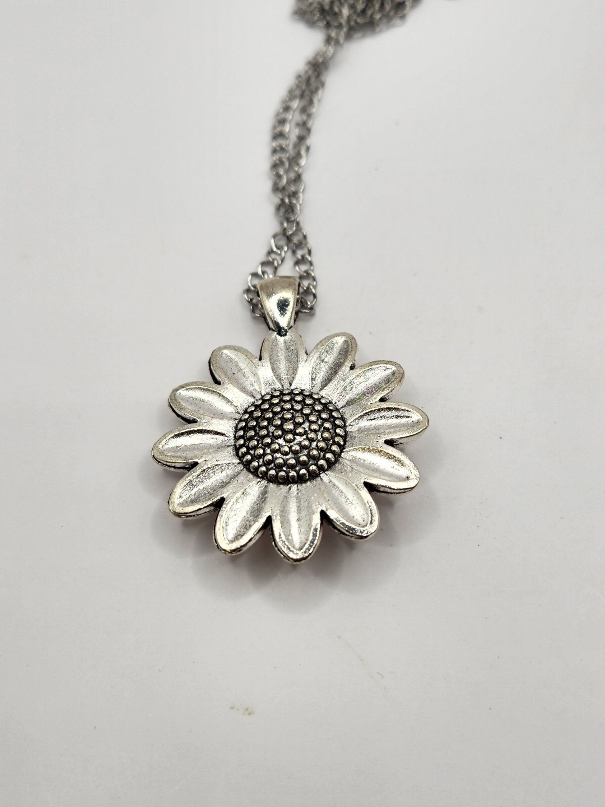 The Lucky Bloom Pendant