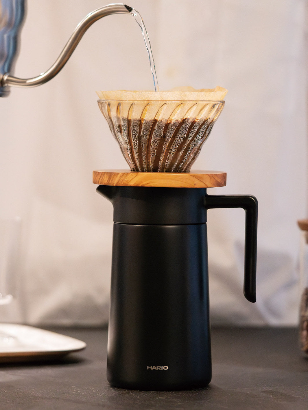 HARIO Double-Walled Thermal Pot (w/ Ceramic Coating) (600ml/20oz)