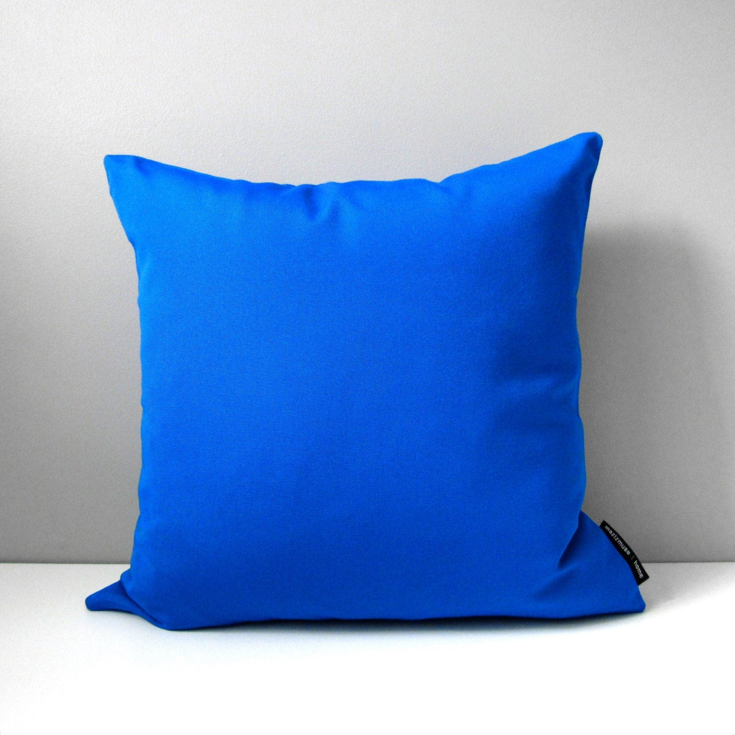 Housse de coussin décorative d'extérieur bleu cobalt, coussins Pacific Sunbrella® 