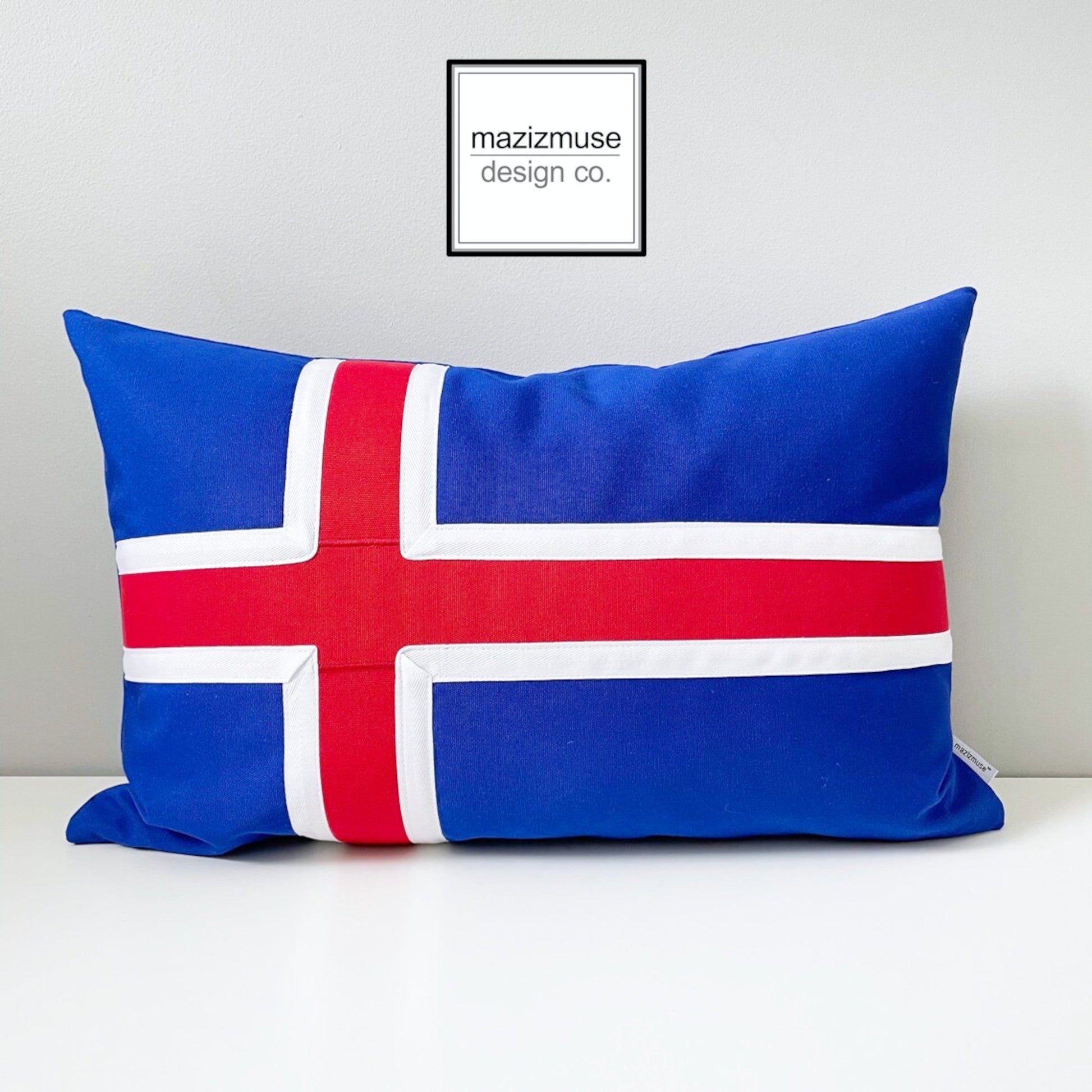 Housse de coussin décorative d'extérieur Sunbrella® motif drapeau islandais 
