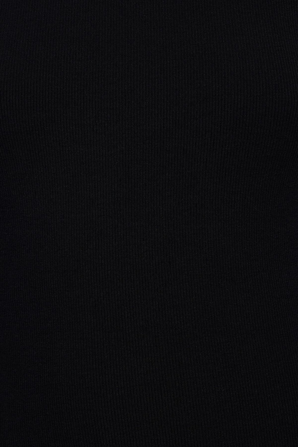 Robe à manches longues et dos ouvert