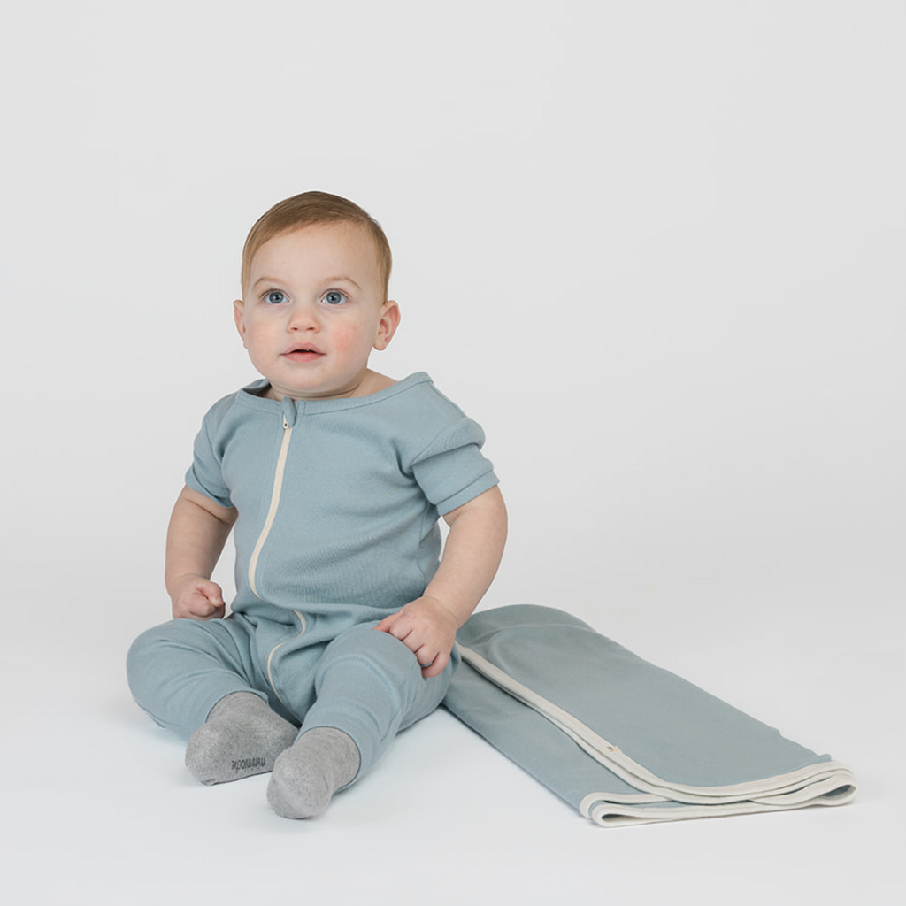 Combinaison pyjama courte et rêveuse 