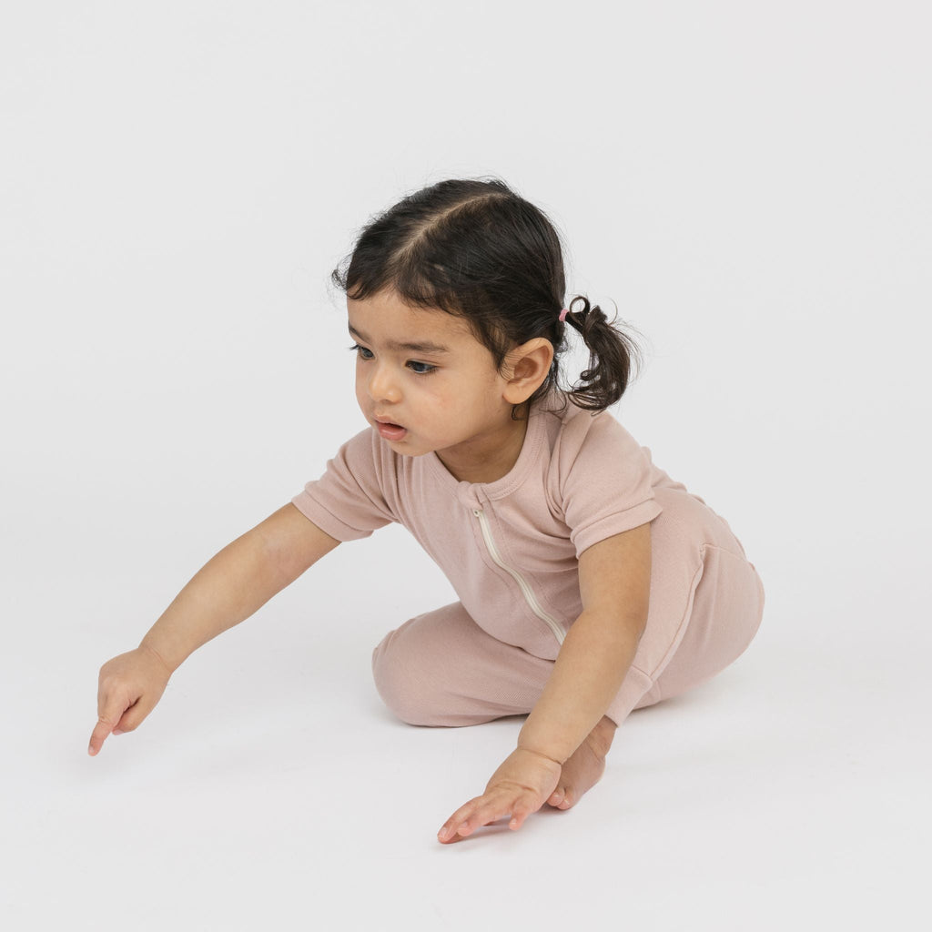 Combinaison pyjama courte et rêveuse 