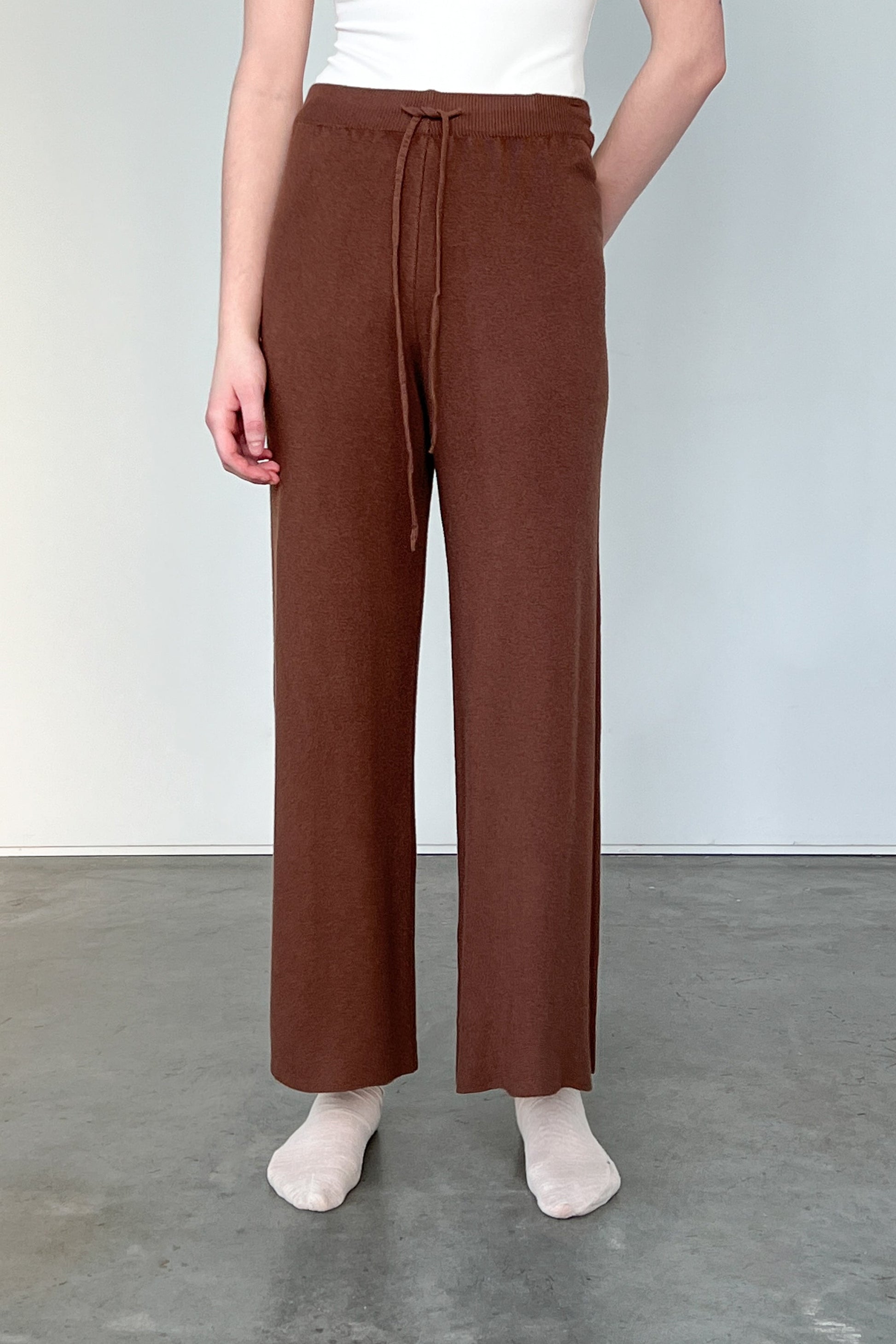 PANTALON EN TRICOT À JAMBE DROITE