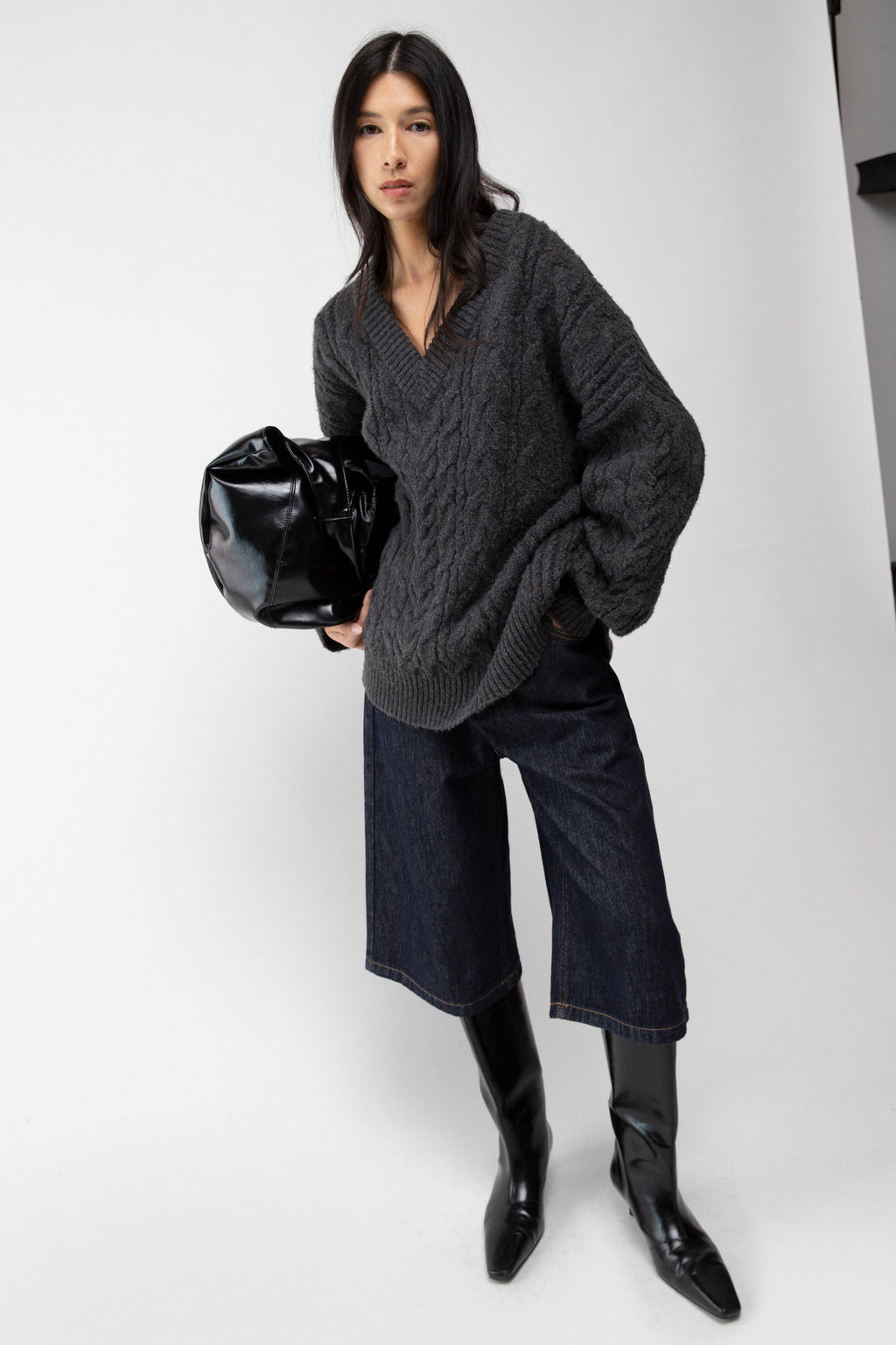 PULL COL EN V EN MAILLE TORSADES