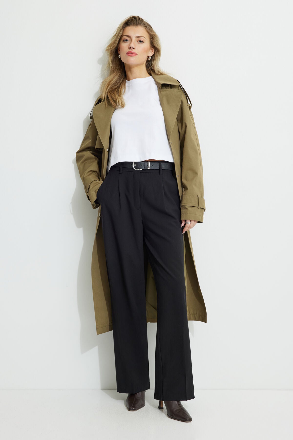 Pantalon droit plissé Sofia