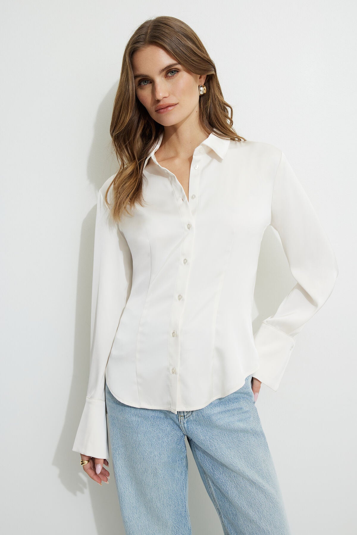 Chemise cintrée en satin