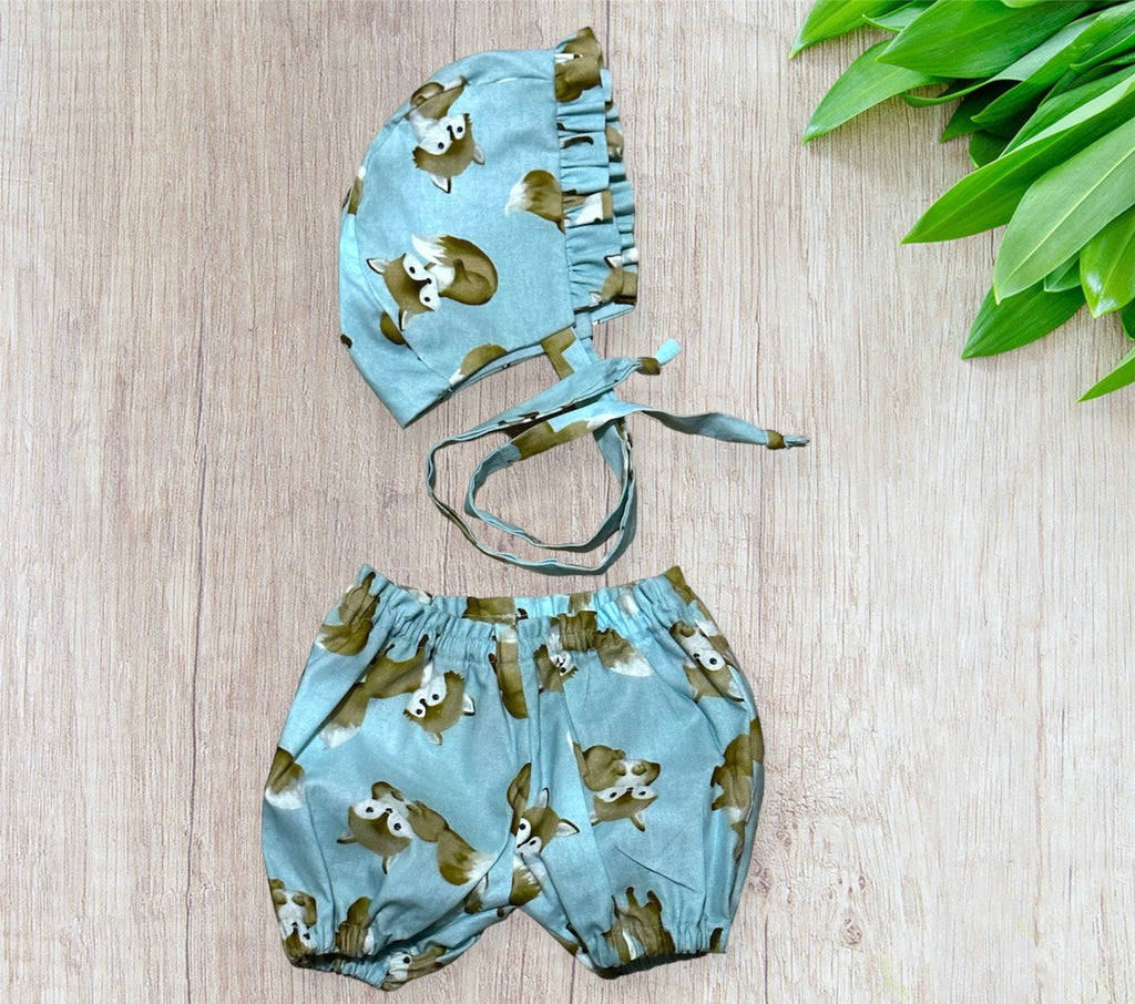 Newborn Bonnet and Bloomer Set