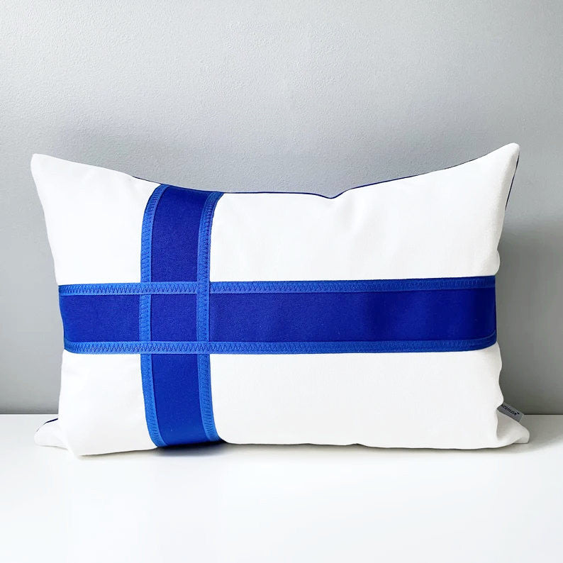 Housse de coussin drapeau finlandais, coussin d'extérieur finlandais Sunbrella® 