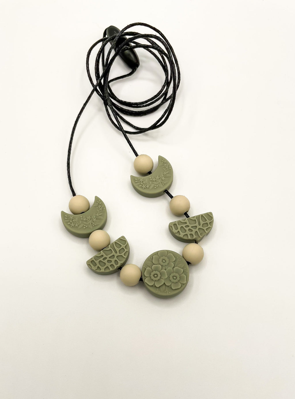 Collier à mâcher floral phase de lune, accessoire sensoriel pour l'autorégulation