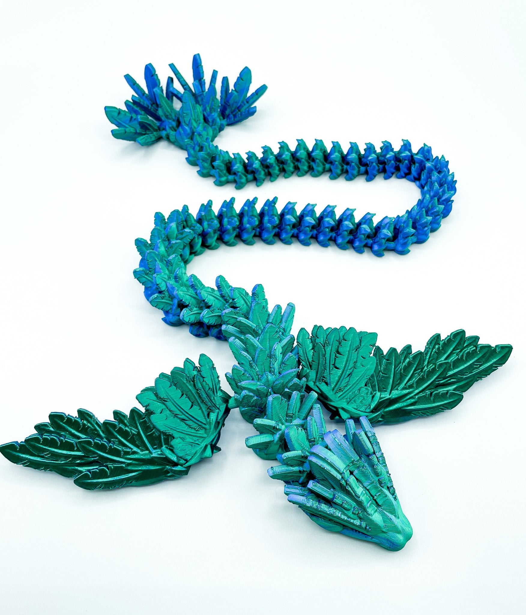 Sculpture imprimée en 3D d'un dragon volant
