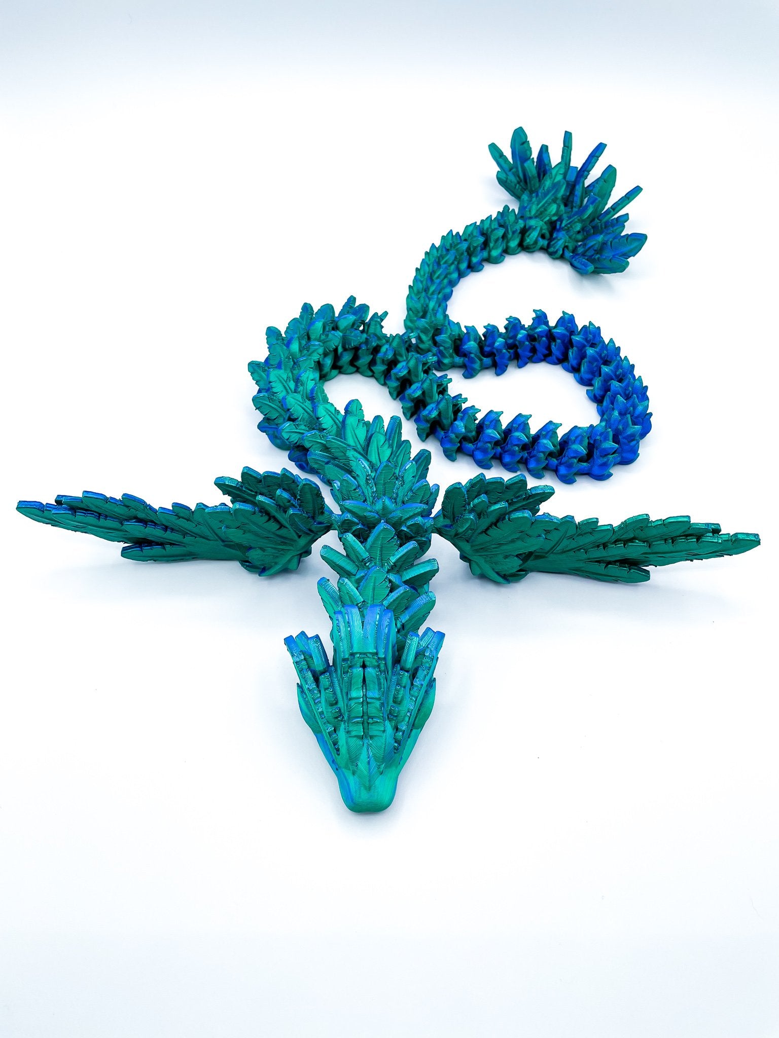 Sculpture imprimée en 3D d'un dragon volant