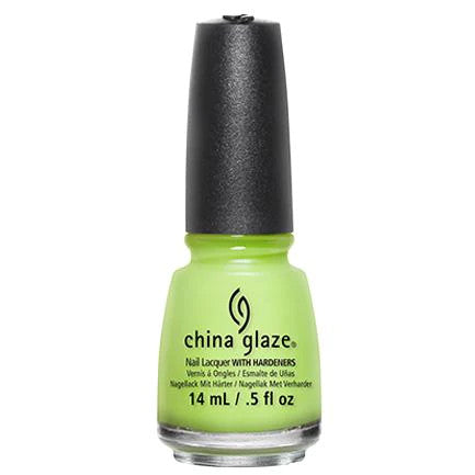 L'herbe China Glaze est plus verte.