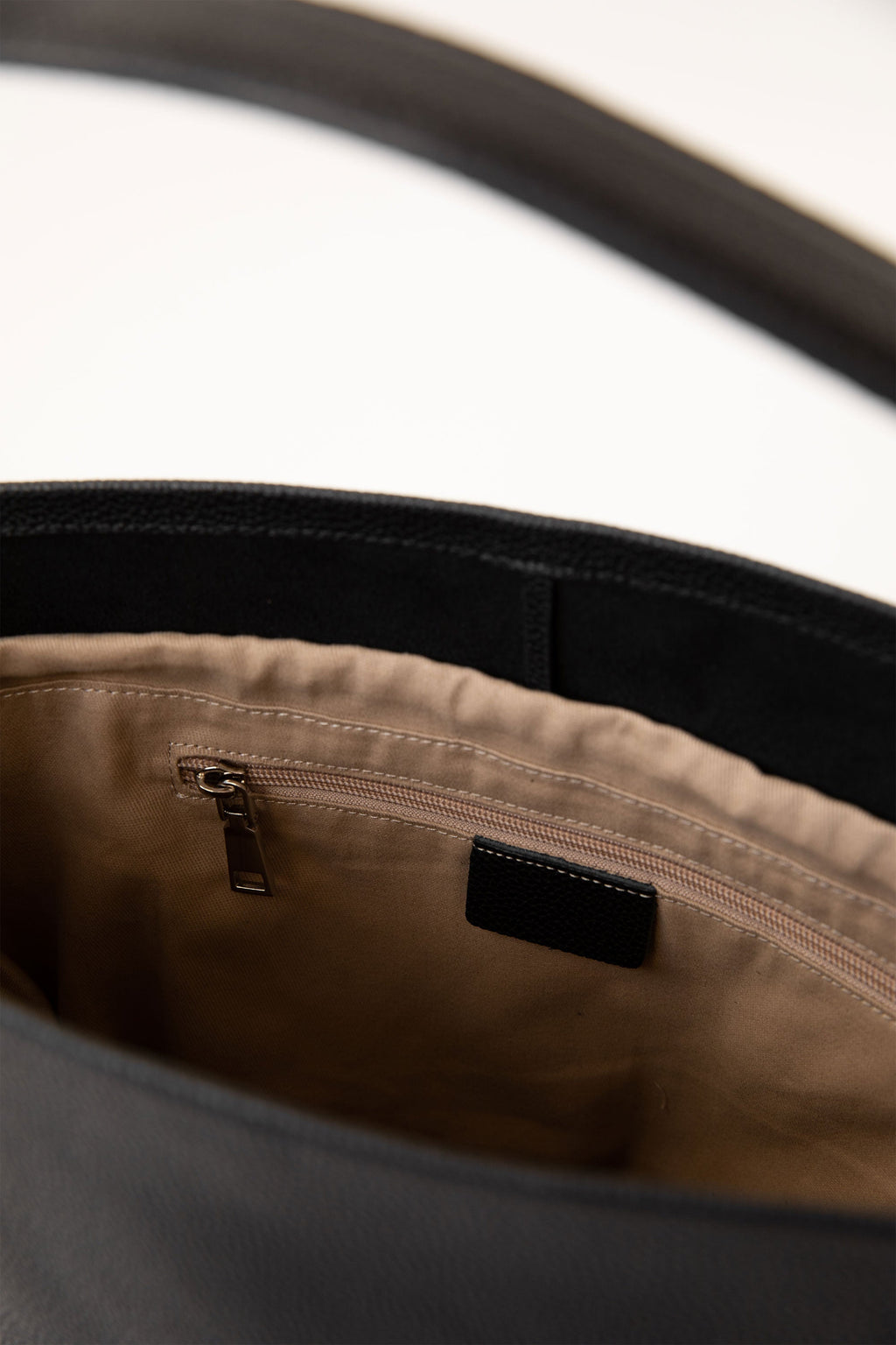 AMELIA LEATHER TOTE BAG