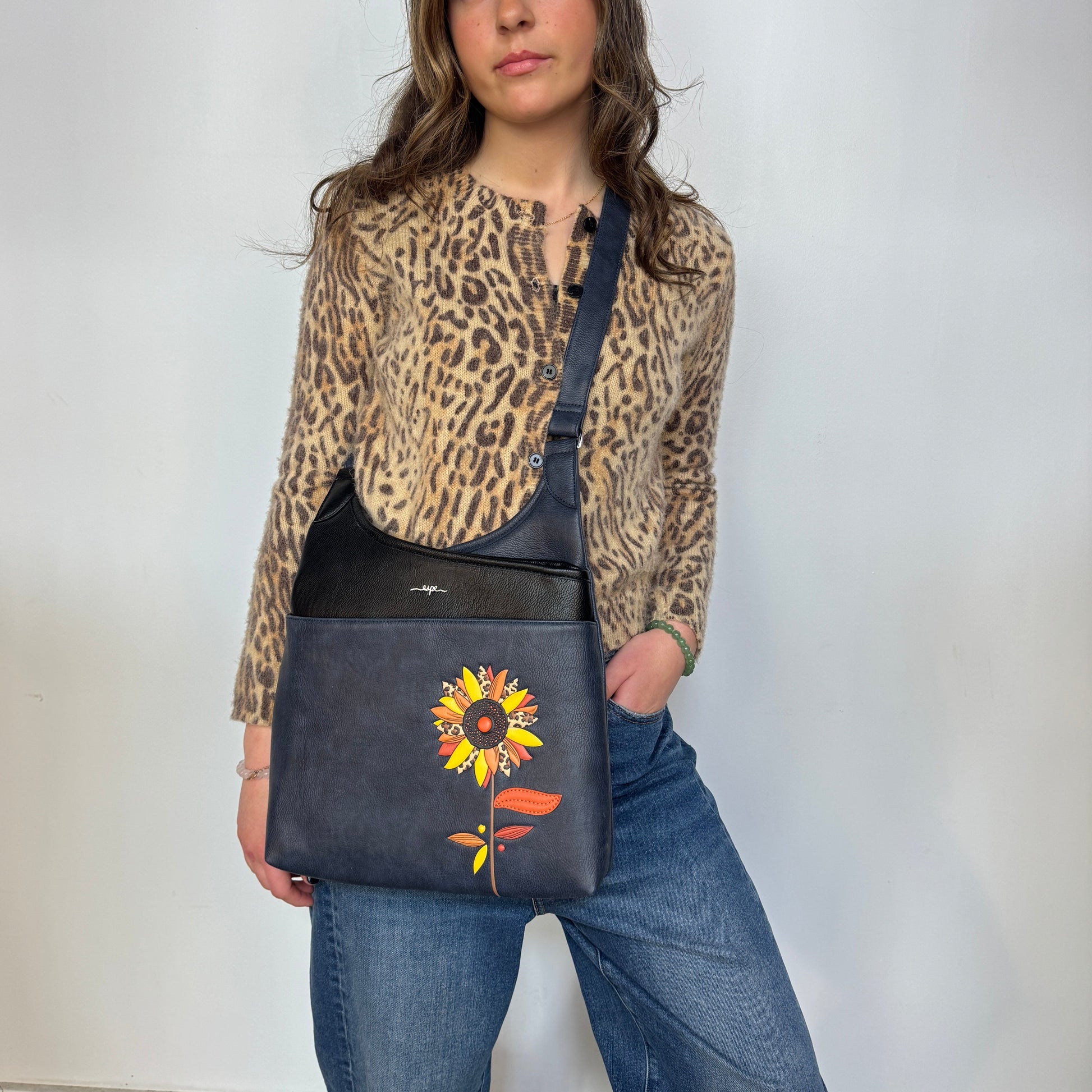 Glory Messenger Bag