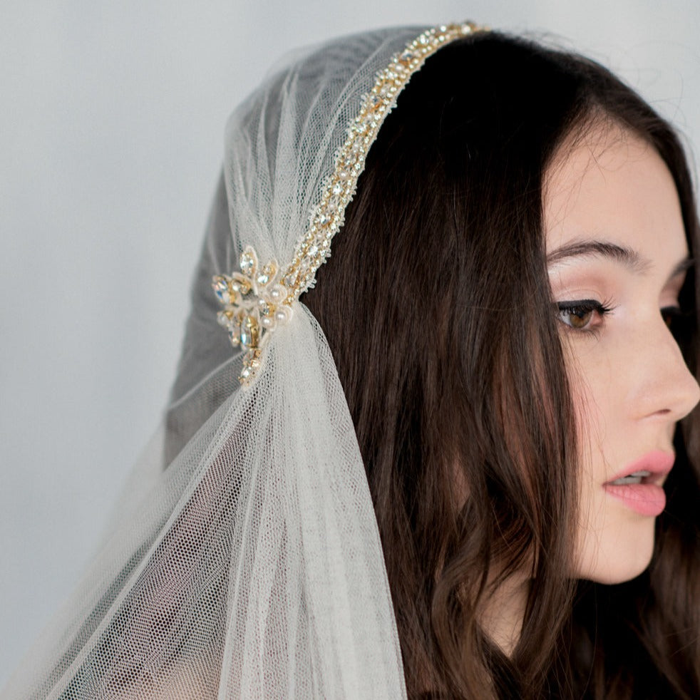 SUSSANAH Lace Beaded Juliet Veil