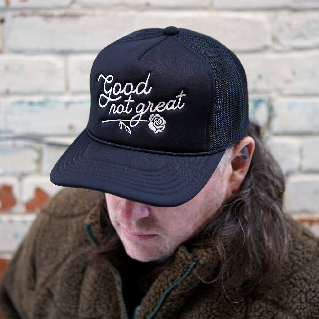 Casquette de camionneur en mousse, bonne et pas excellente