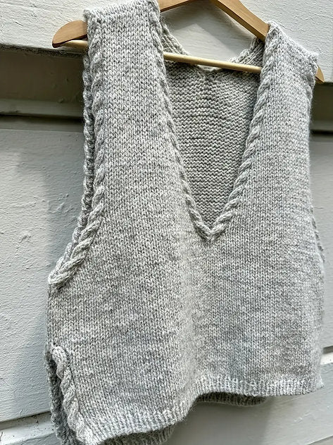 Gray Swirl Cable Knit V-Neck Vest Top