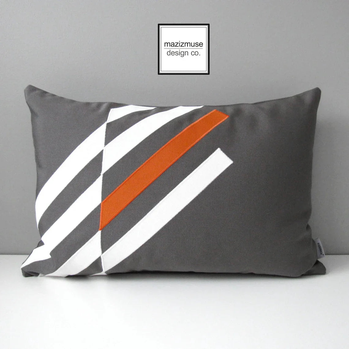 Housse de coussin d'extérieur Sunbrella® gris et orange toscan, coussins géométriques