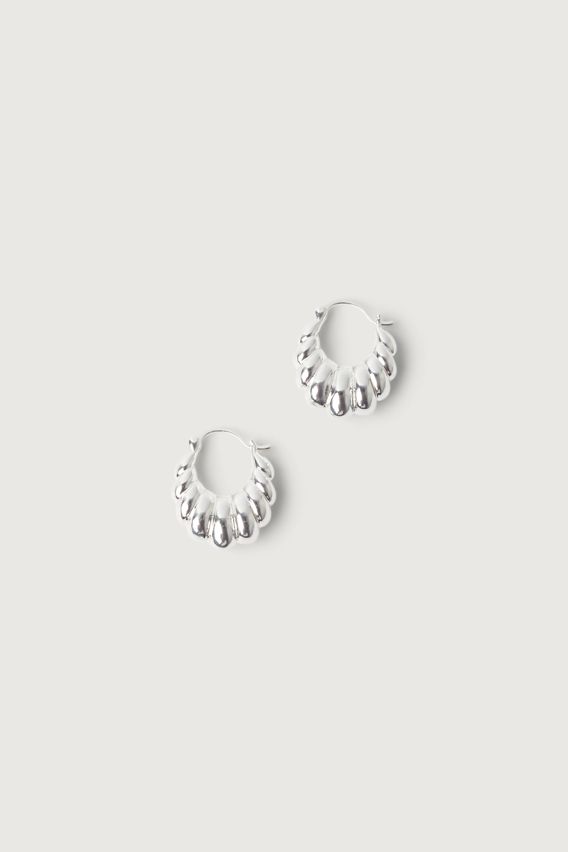 BOUCLES D'OREILLES CROISSANT HUGGIE