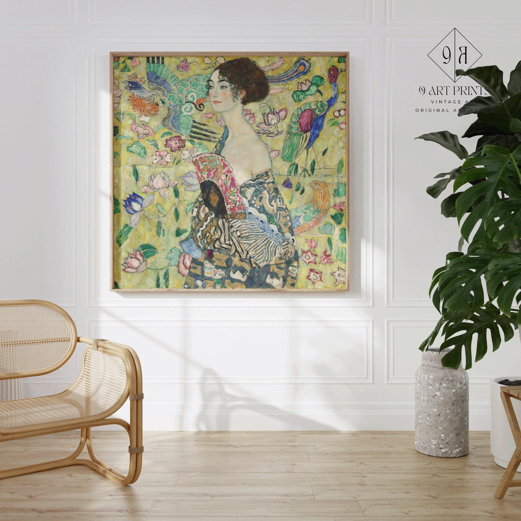 Estampe d'art de Gustav Klimt, Dame à l'éventail : Peinture verte vintage (1x1)