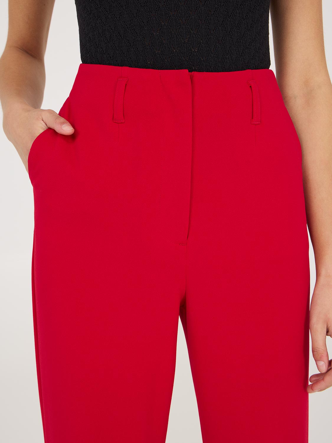Pantalon zippé sur le devant