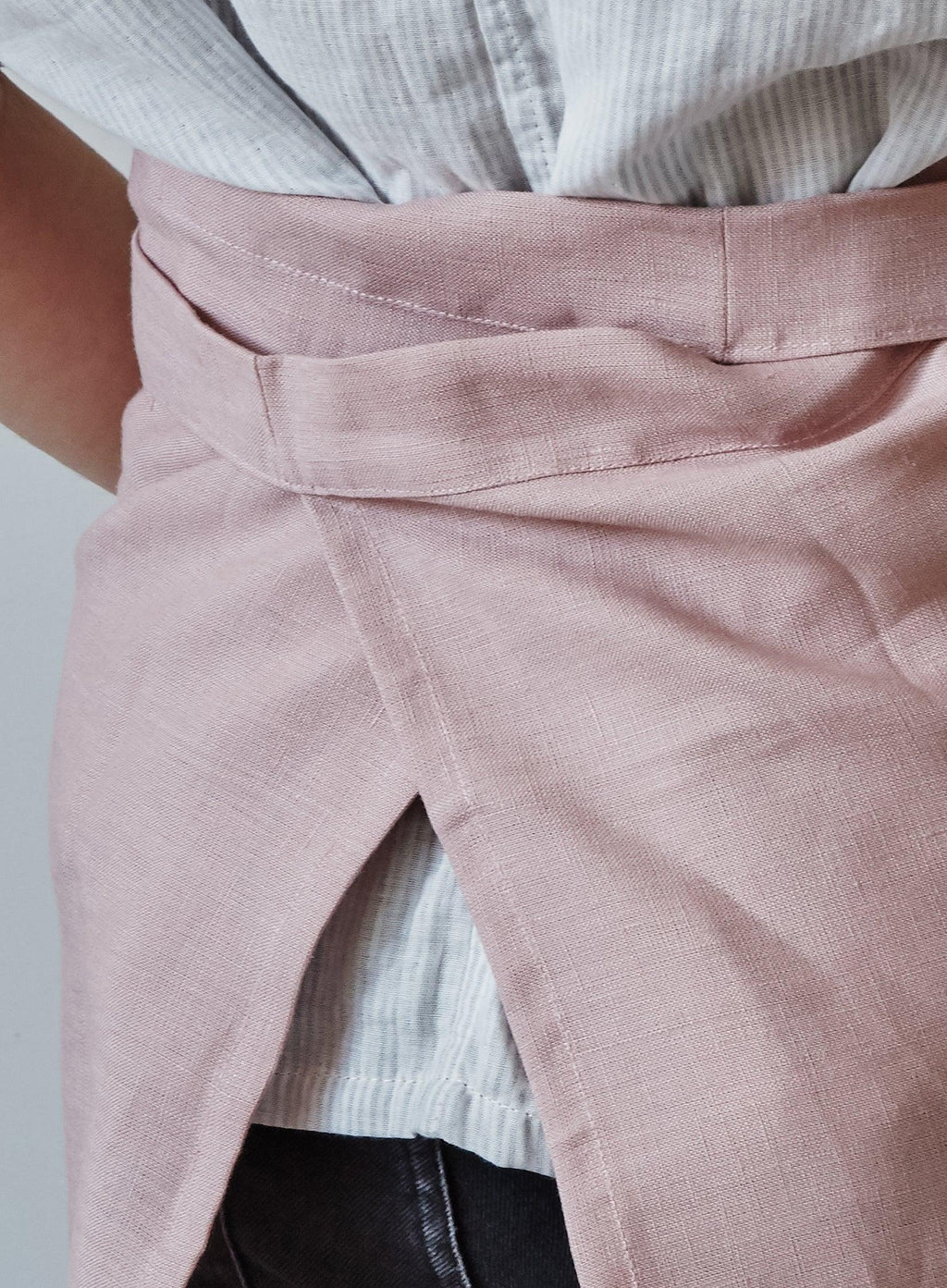Half Linen Apron - Dusty pink