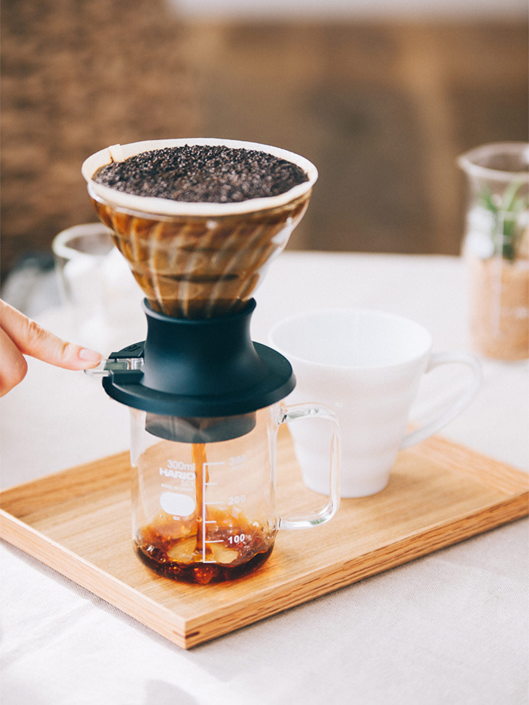 HARIO V60-02 SWITCH Immersion Dripper (200ml/6.76oz) (Glass)