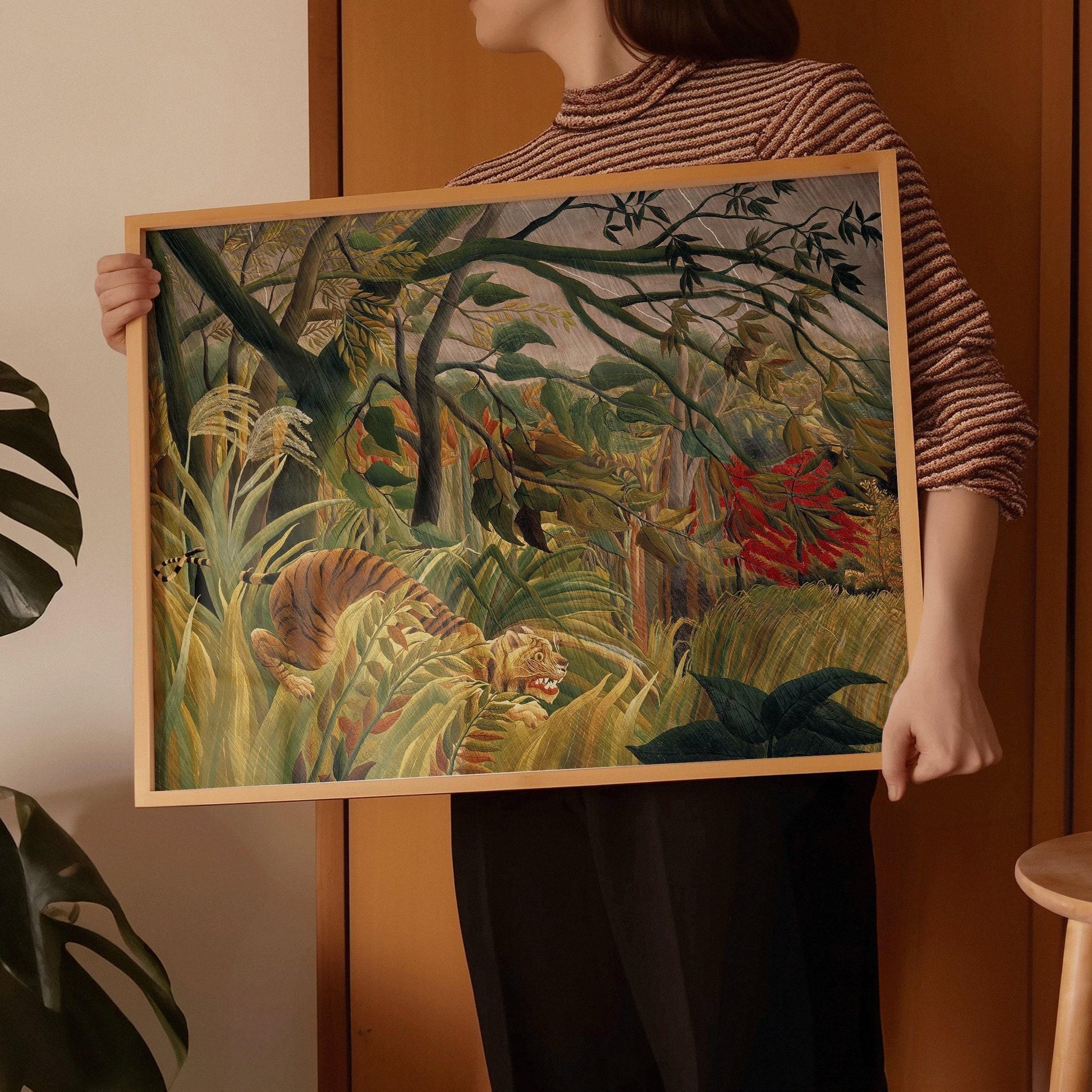 Henri Rousseau - Tigre dans la jungle tropicale | Œuvre célèbre (disponible encadrée ou non encadrée)