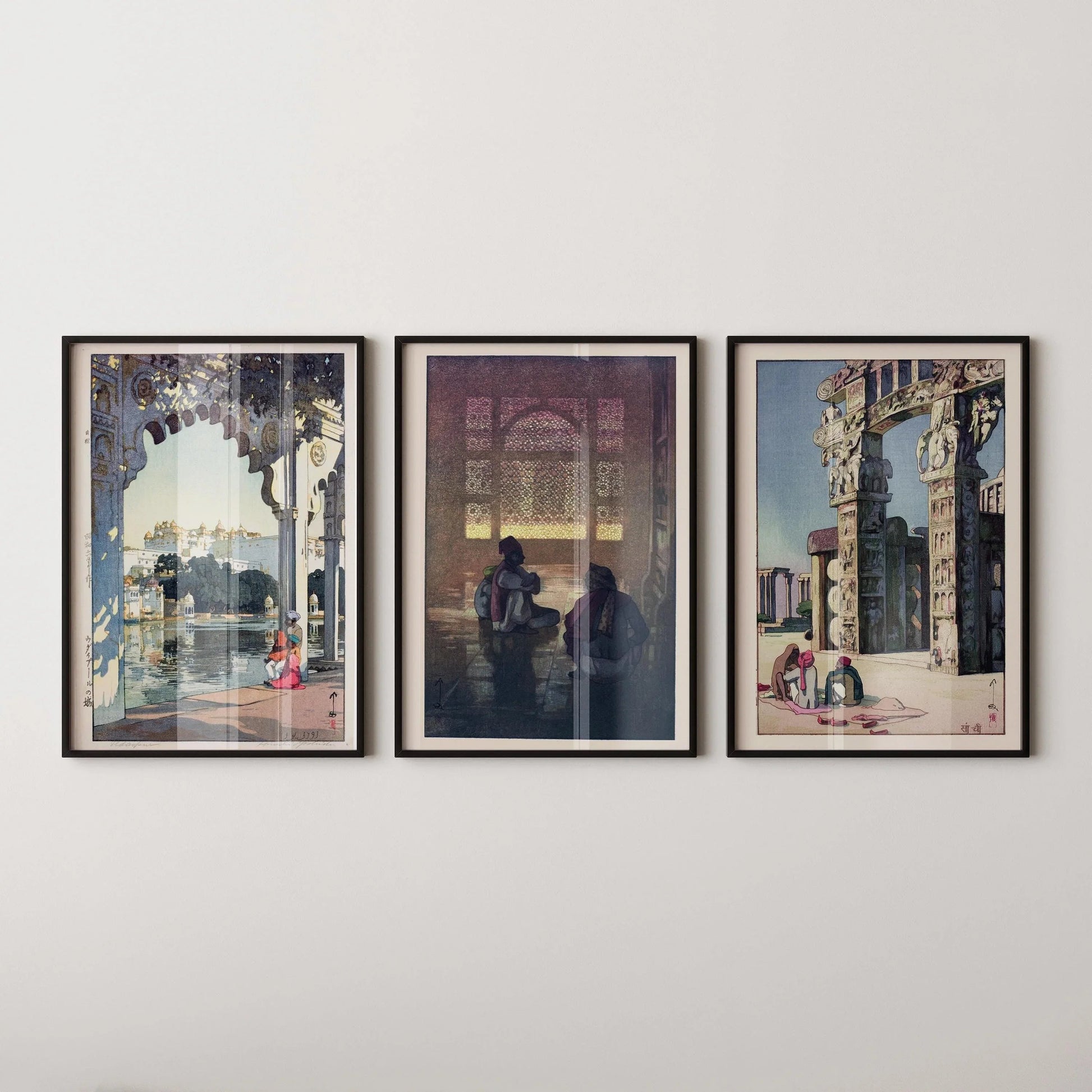 Trio d'estampes japonaises d'Hiroshi Yoshida : Udaipur, Fatehpur Sikri, Sanchi