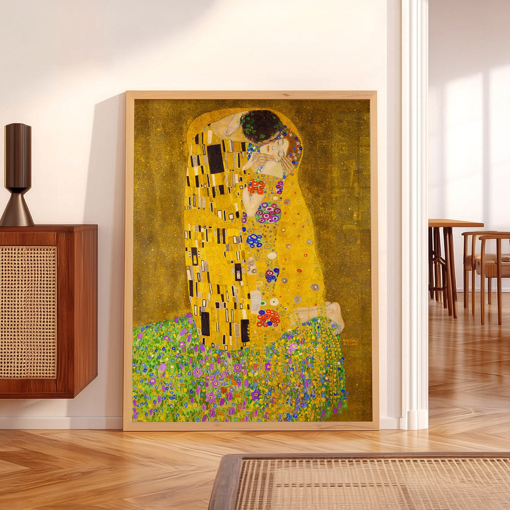 Gustav Klimt The Kiss Art Print – Golden Age Romantic Wall Decor