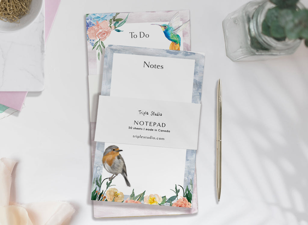 Bloc-notes vierge | Rouge-gorge dans le jardin printanier