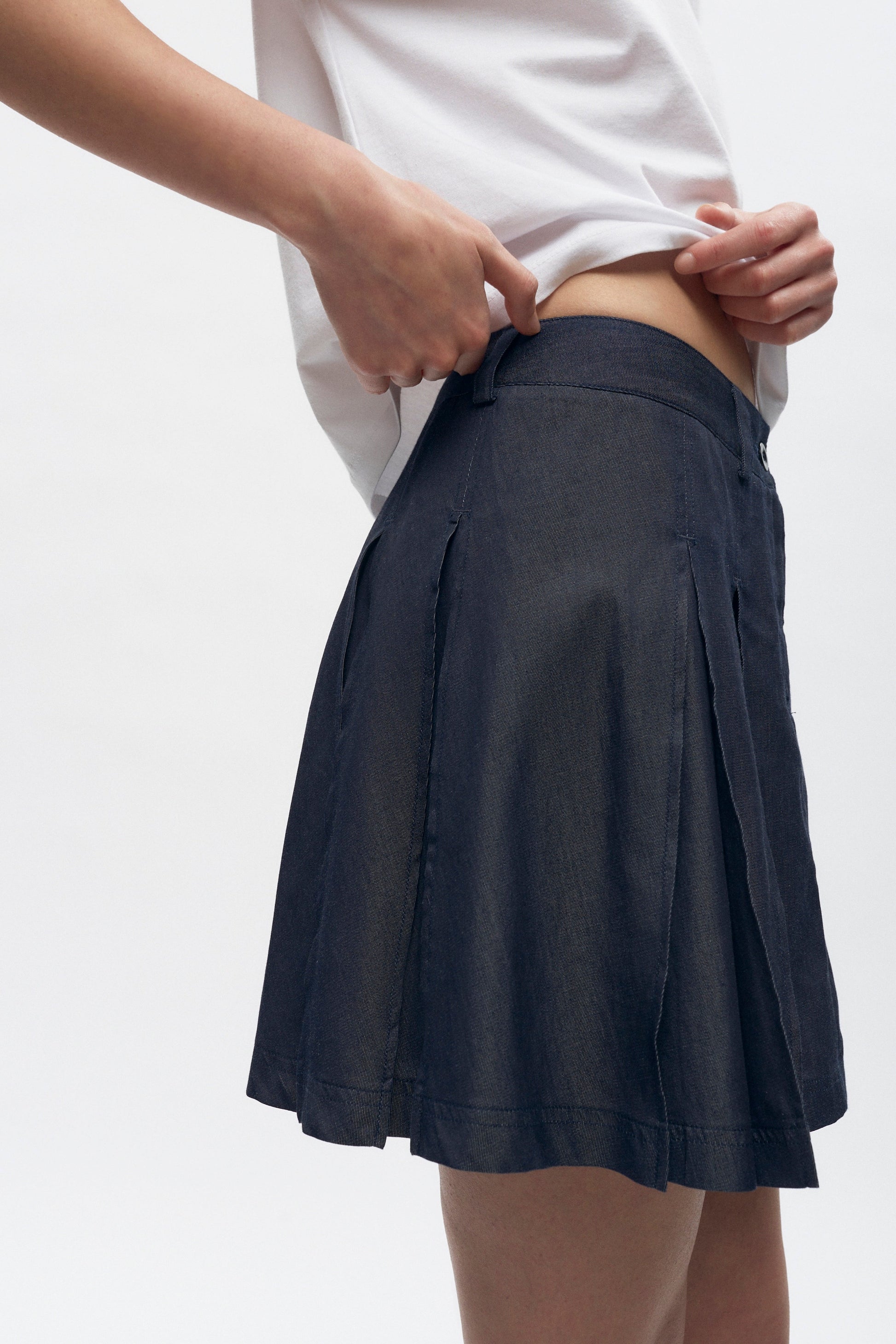 Women's Dendera Denim Pleated Mini