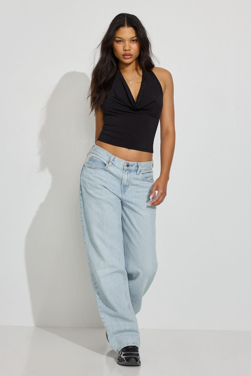 Haut licou à col bénitier profond