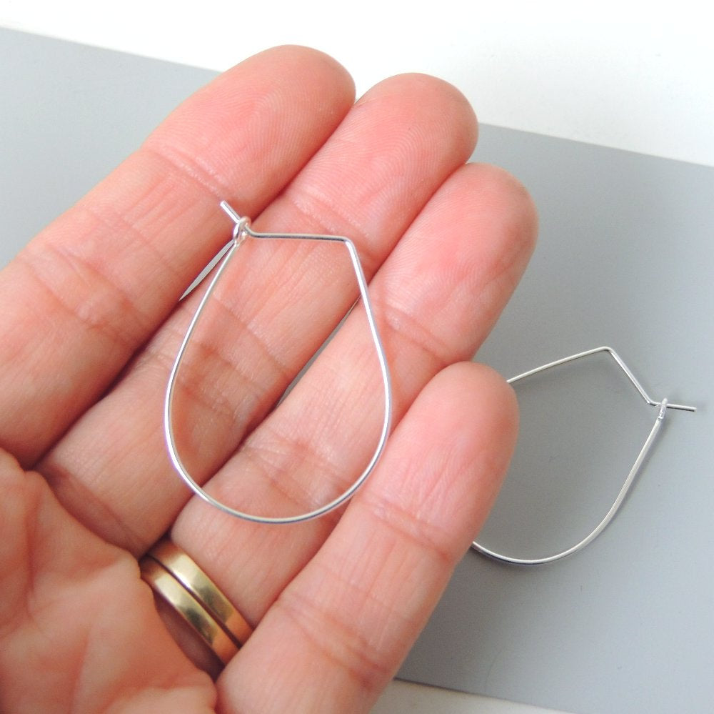 Boucles d'oreilles créoles légères en argent sterling en forme de goutte, 3,2 cm