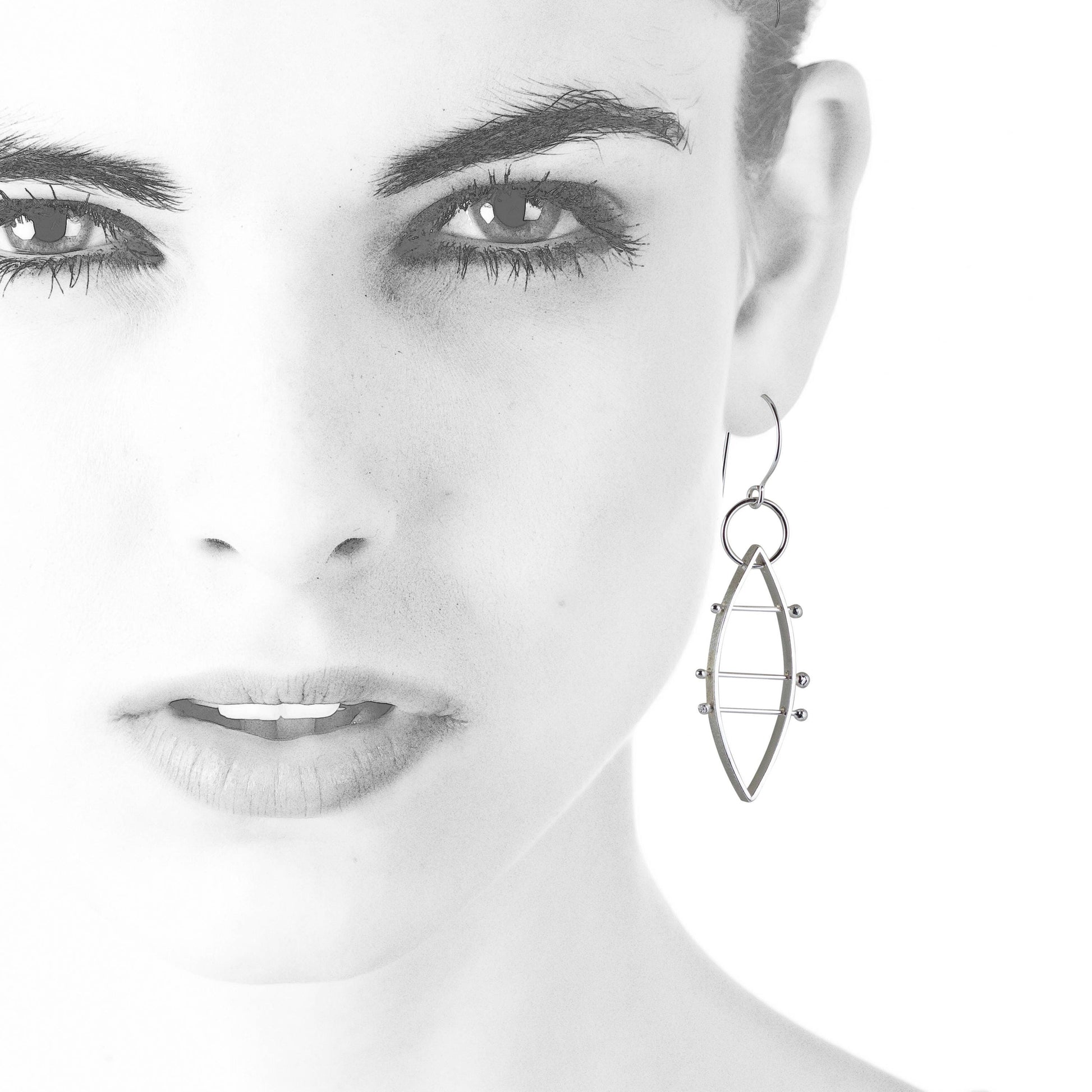 Boucles d'oreilles dépareillées, boucles d'oreilles tendance, boucles d'oreilles tendance, cadeau pour femme, boucles d'oreilles asymétriques en argent sterling, boucles d'oreilles abstraites