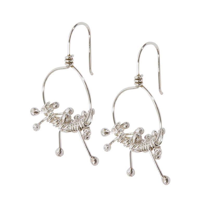 Boucles d'oreilles créoles à franges en argent sterling : bijoux artisanaux tendance.