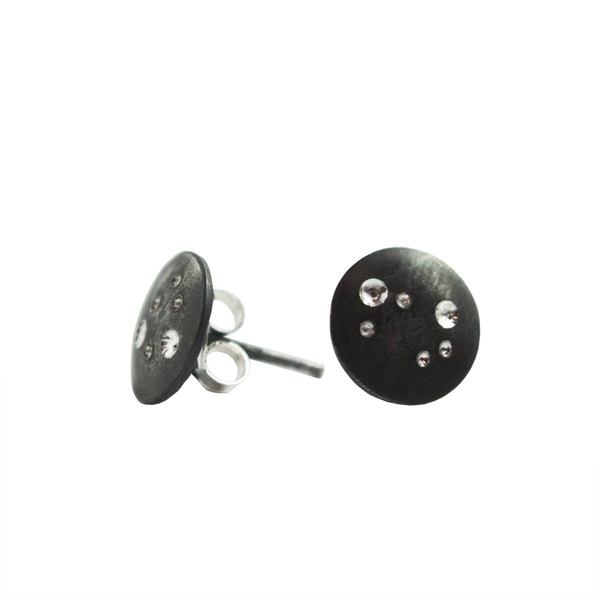 Boucles d'oreilles à tige noires, boucles d'oreilles célestes, boucles d'oreilles cercle noir, boucles d'oreilles ciel nocturne, boucles d'oreilles argent noir