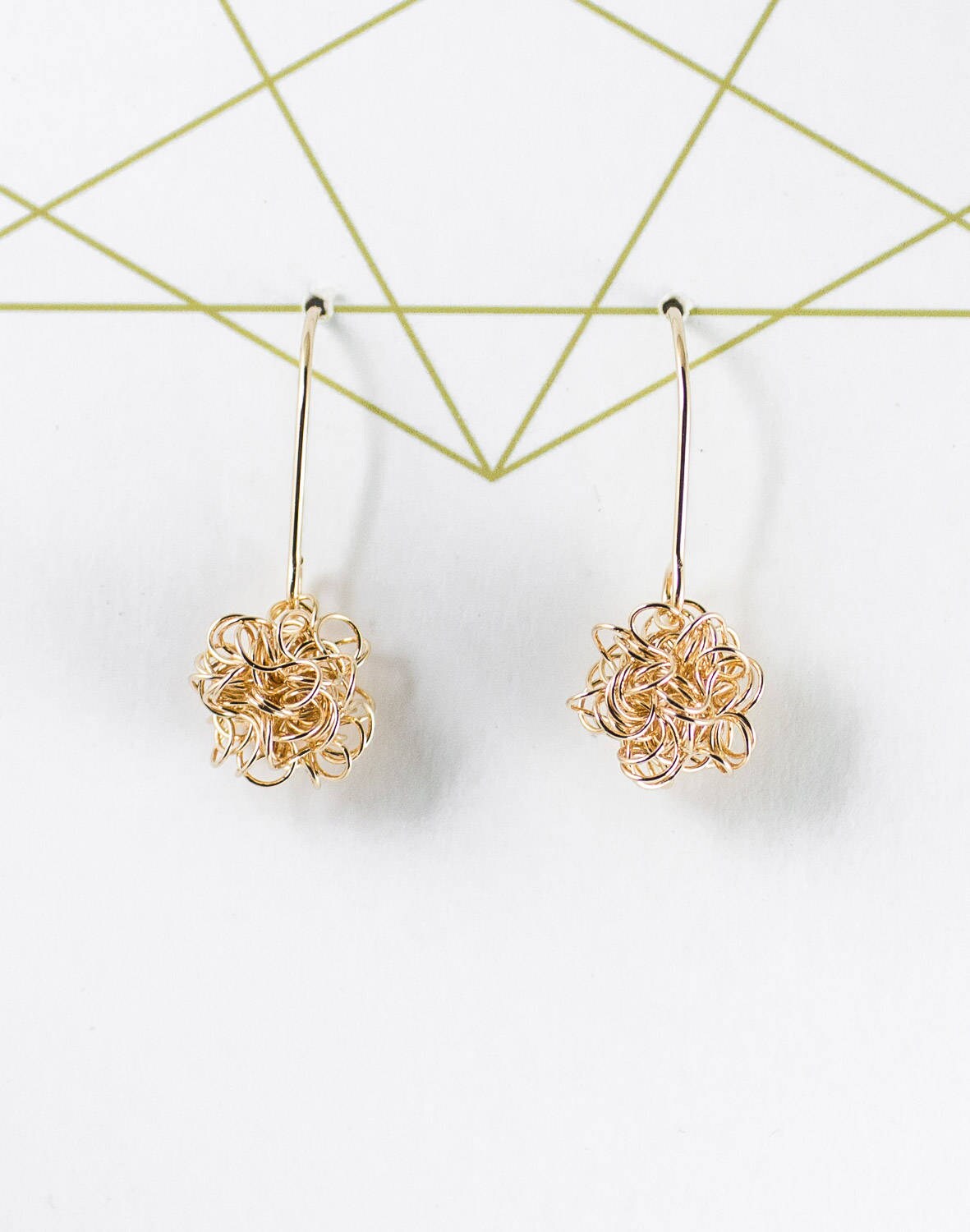 Boucles d'oreilles boule en or, bijoux de physique de la matière noire, cadeau pour les amateurs de sciences