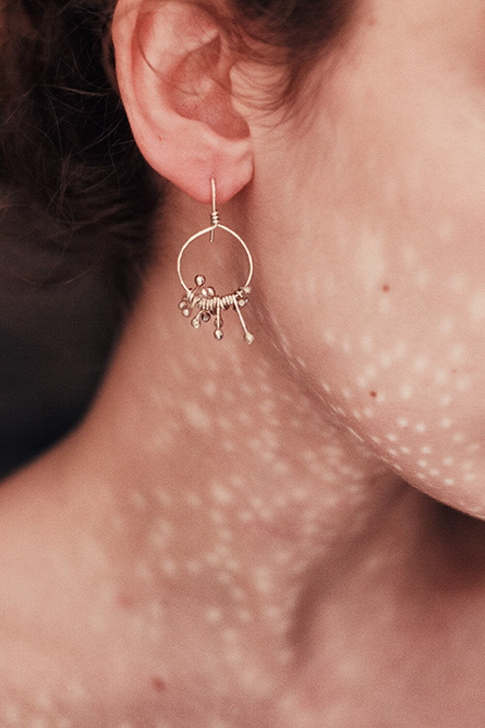 Boucles d'oreilles pendantes en argent à franges, boucles d'oreilles légères, boucles d'oreilles gracieuses en argent, cadeau de boucles d'oreilles audacieuses pour elle, boucles d'oreilles tendance