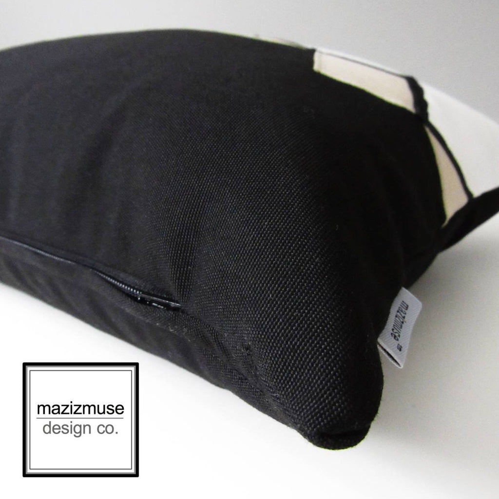 Housse de coussin d'extérieur moderne Sunbrella®, motif géométrique noir, blanc et gris