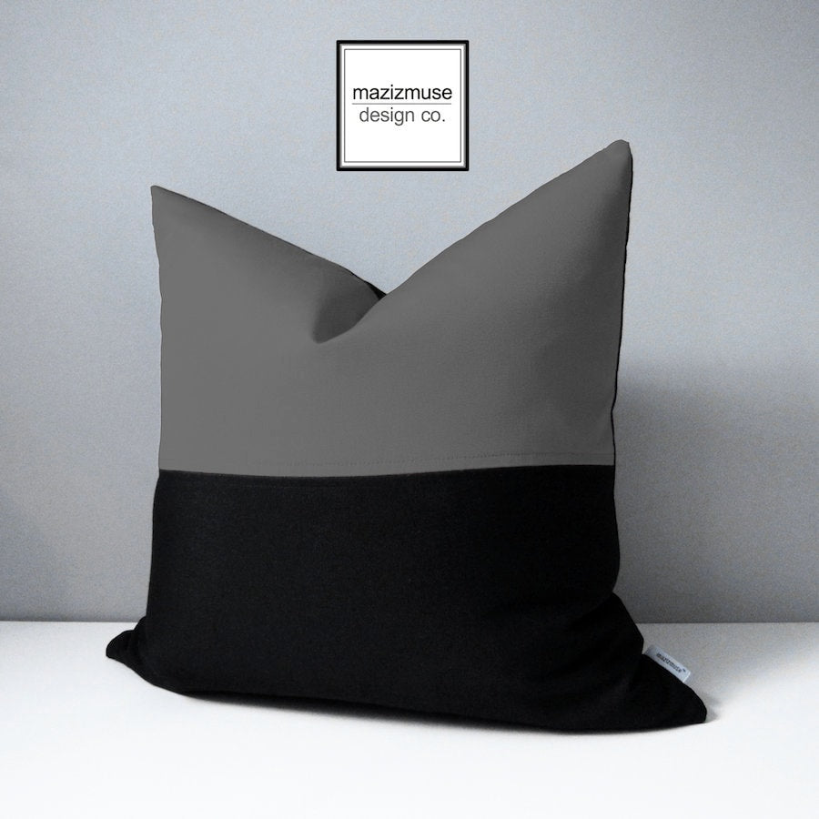 Housse de coussin d'extérieur Sunbrella noir et bleu véritable, housse de coussin à blocs de couleurs